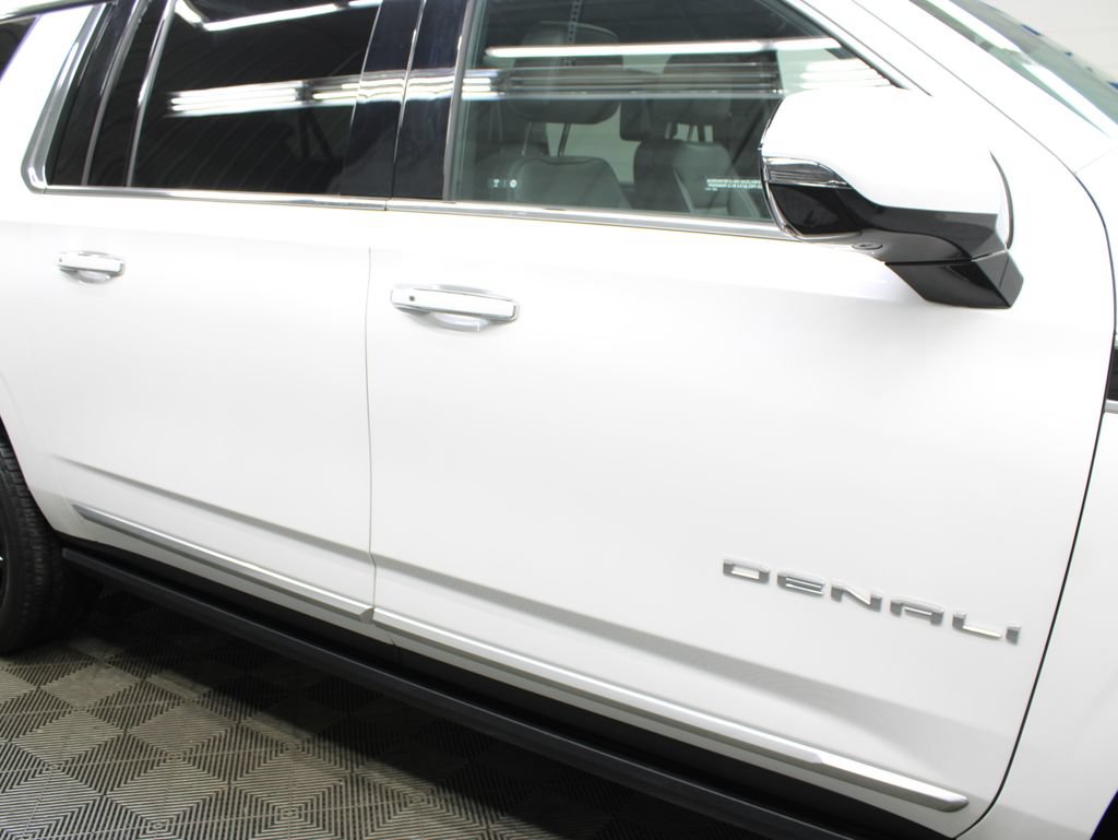 Used 2024 GMC Yukon XL Denali w/ Denali Reserve Package AWD/4WD image 45