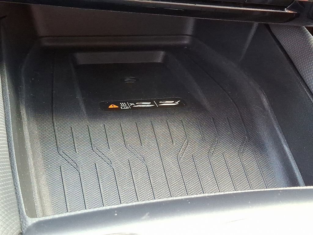 Used 2025 Chevrolet Equinox EV RS w/ Active Safety Package 3 image 24