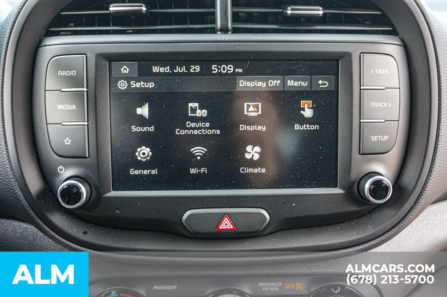 Used 2025 Kia Soul LX w/ LX Technology Package FWD image 34