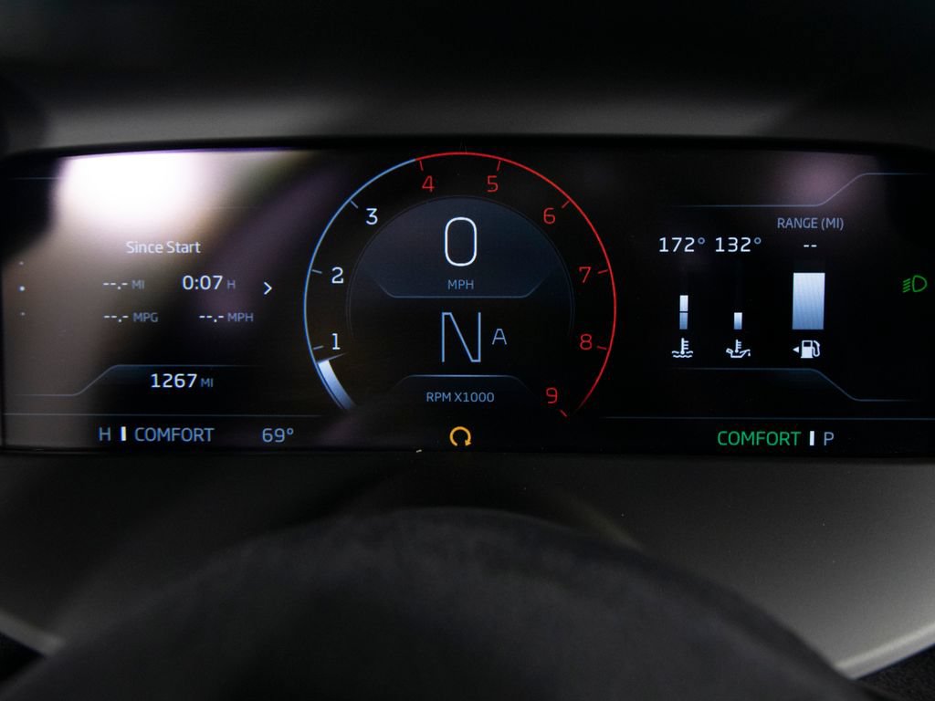 Used 2024 McLaren 750S Spider RWD image 16