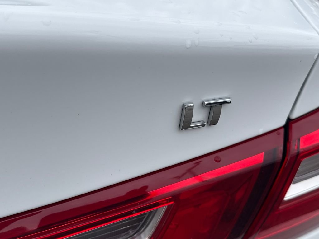 Used 2024 Chevrolet Malibu LT image 6