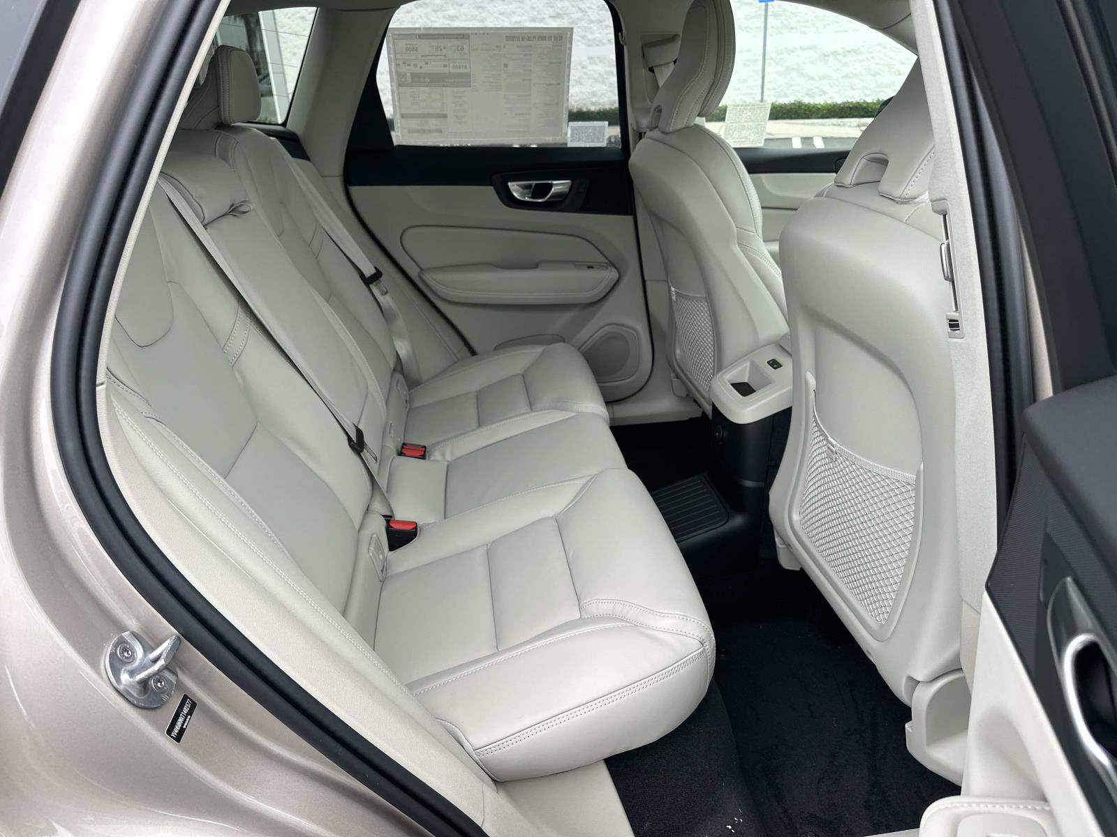 New 2026 Volvo XC60 T8 Ultra w/ Protection Package Premier AWD/4WD image 12