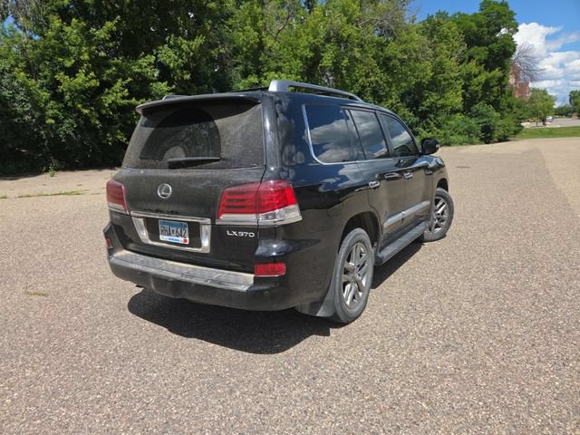 Used 2013 Lexus LX 570 4WD w/ Luxury Pkg image 14