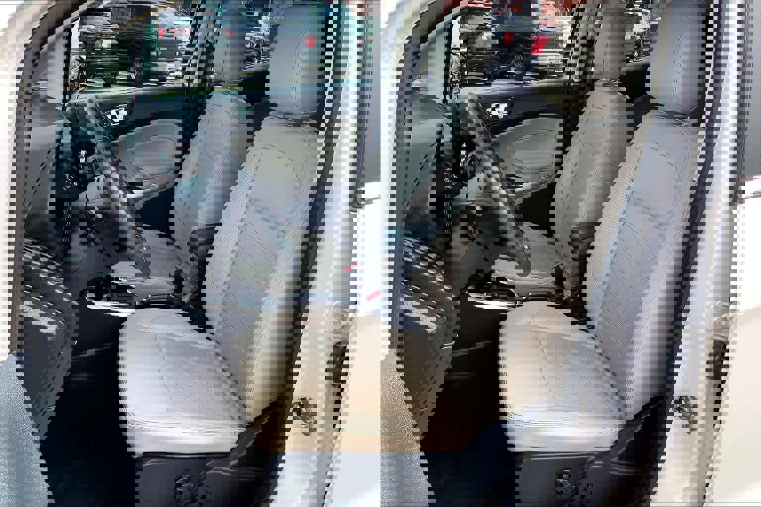 Used 2020 Ford EcoSport Titanium image 8