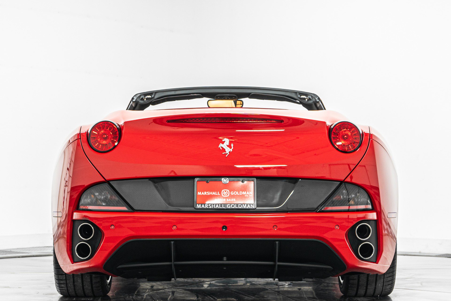 Used 2013 Ferrari California RWD image 8