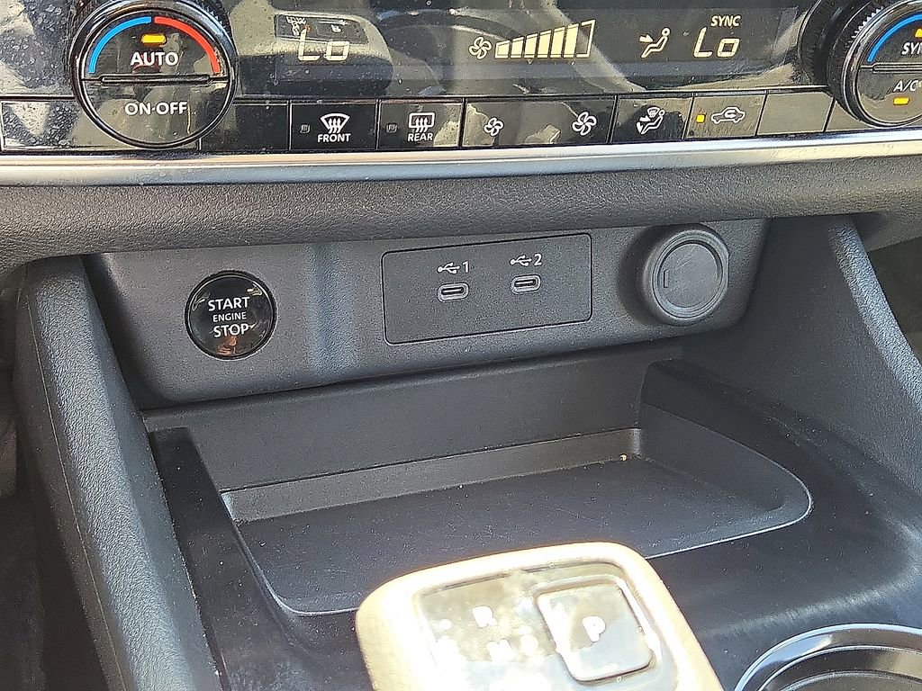 Used 2024 Nissan Rogue SV AWD/4WD image 30