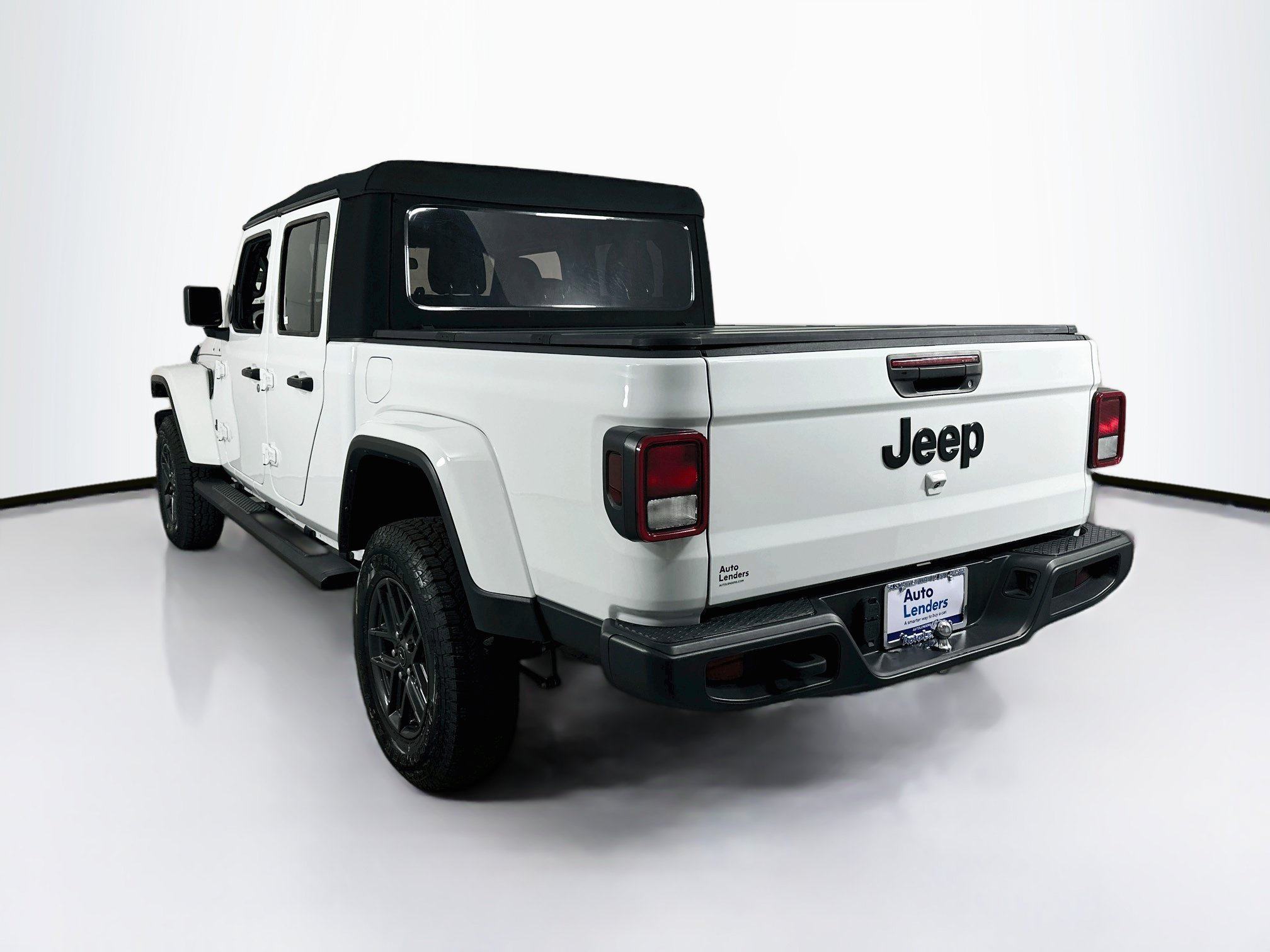 Used 2024 Jeep Gladiator Sport AWD/4WD image 7