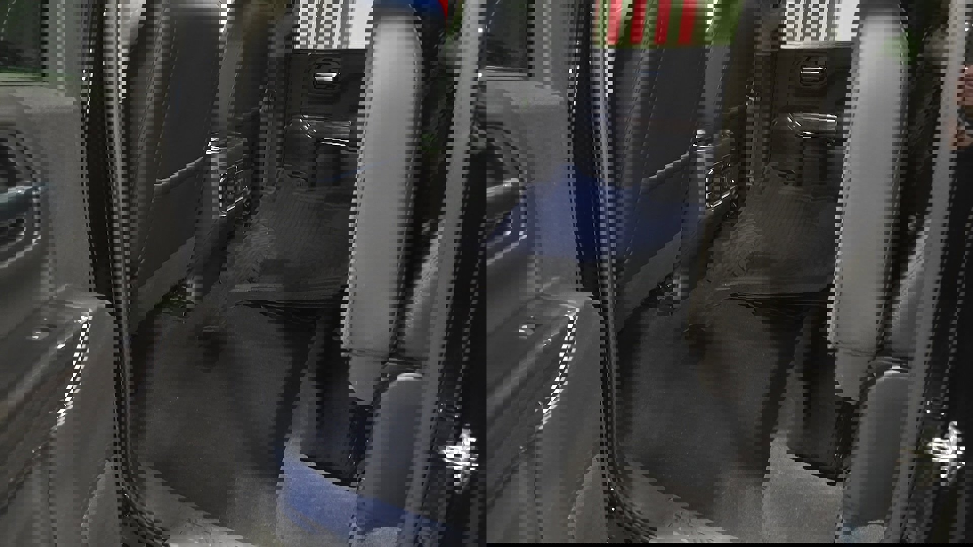 Used 2020 Chevrolet Silverado 1500 LTZ w/ LTZ Premium Package image 13