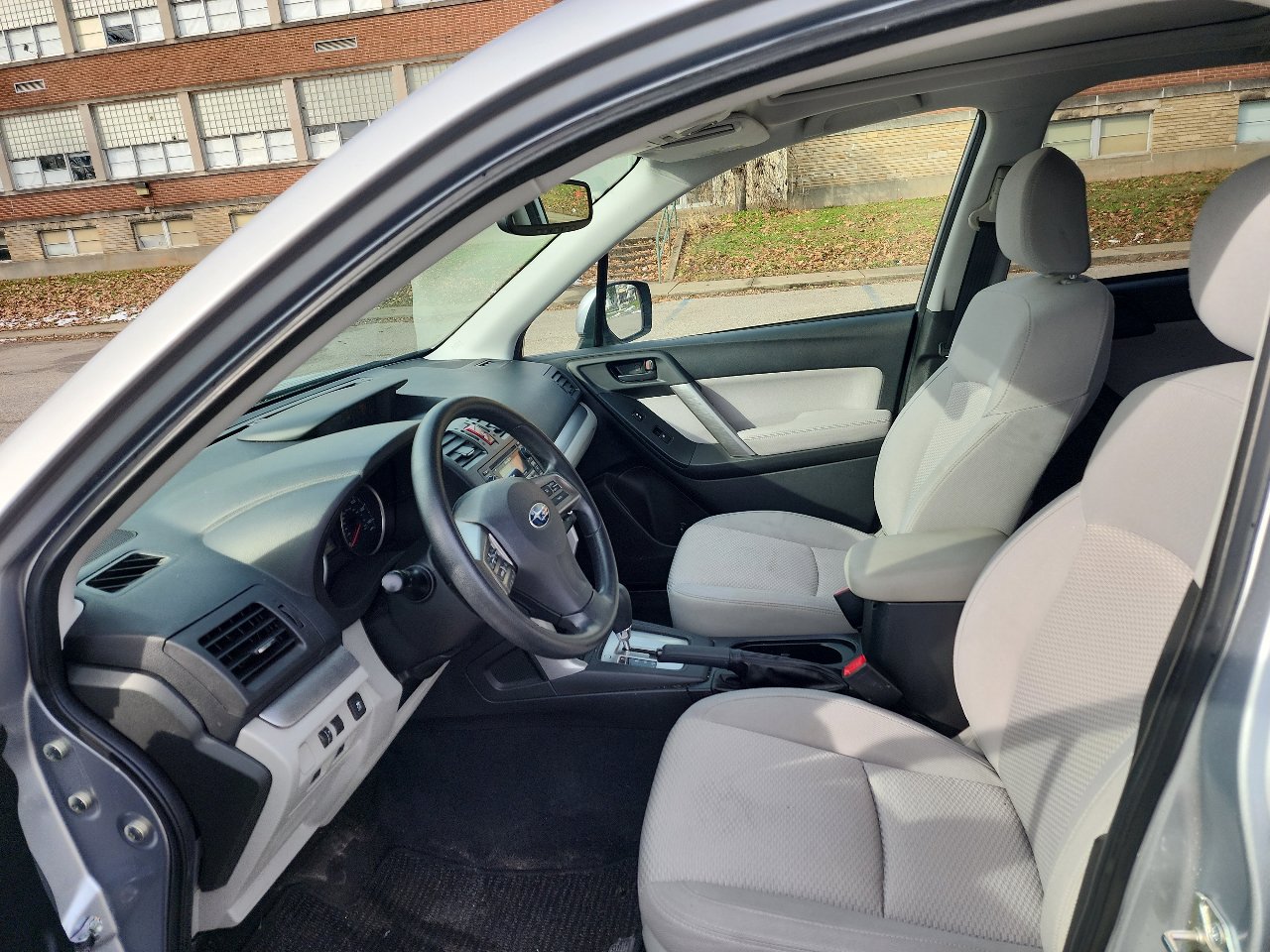 Used 2014 Subaru Forester 2.5i Premium w/ All-Weather Package image 9