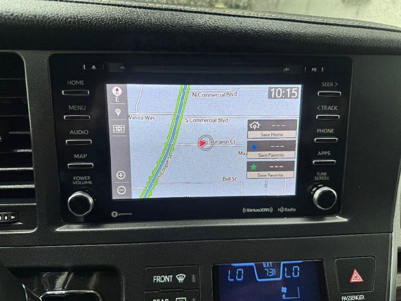 Used 2018 Toyota Sienna XLE Premium FWD image 36