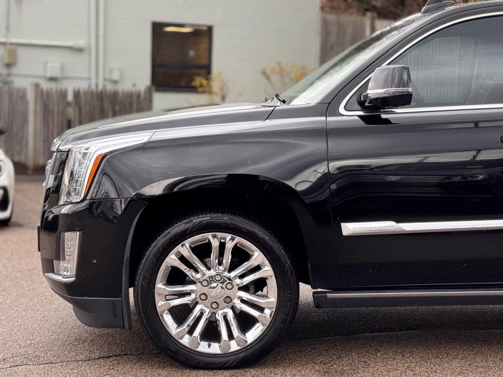 Used 2017 Cadillac Escalade Premium Luxury w/ LPO, Radiant Package image 10