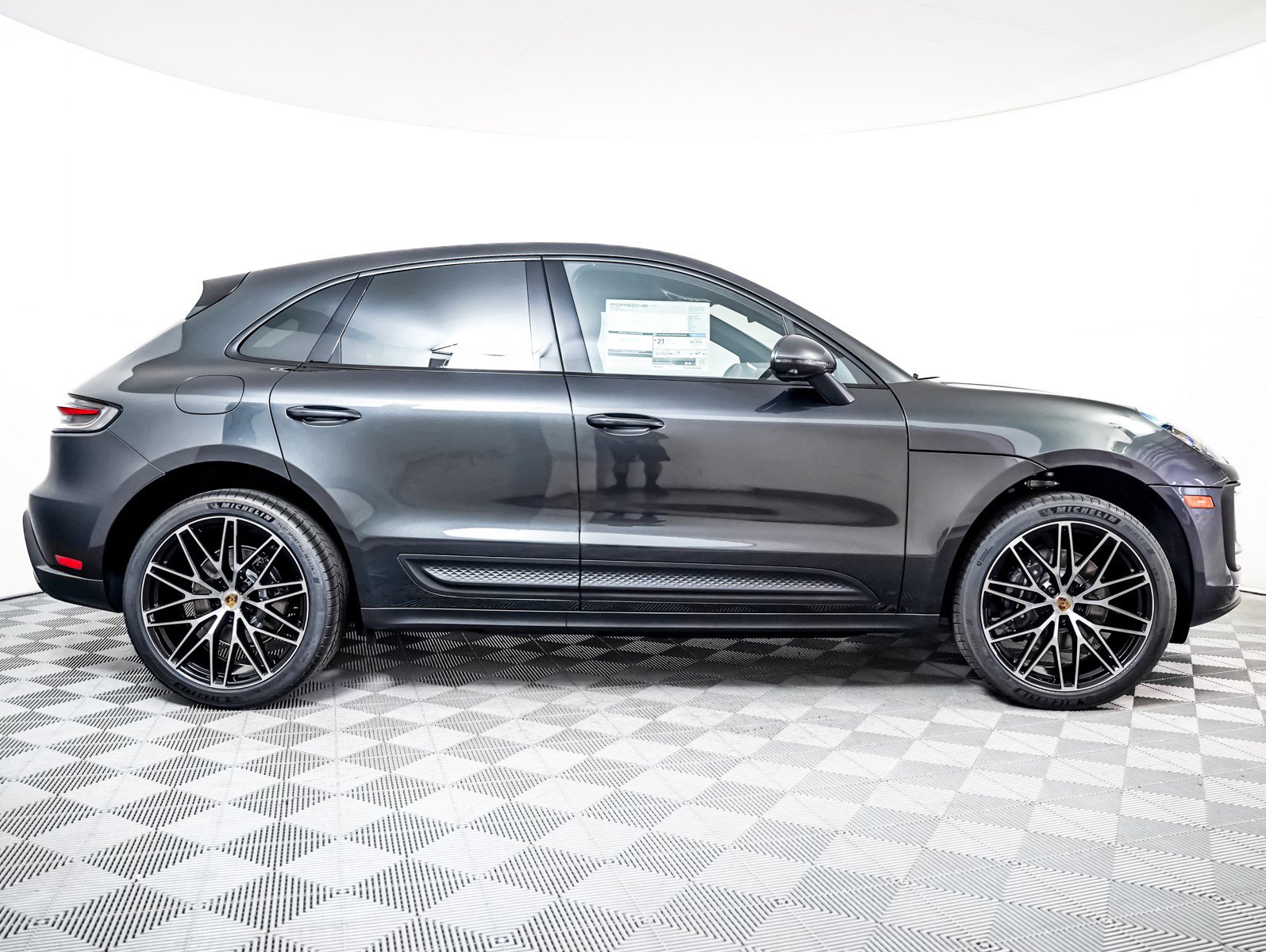 New 2026 Porsche Macan image 9