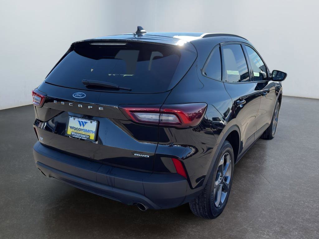 Used 2025 Ford Escape ST-Line image 5