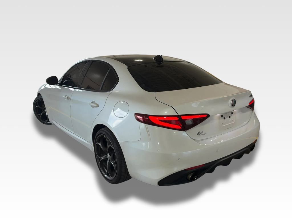 Used 2018 Alfa Romeo Giulia Ti Sport w/ Quick Order Package 22U Sport RWD image 3