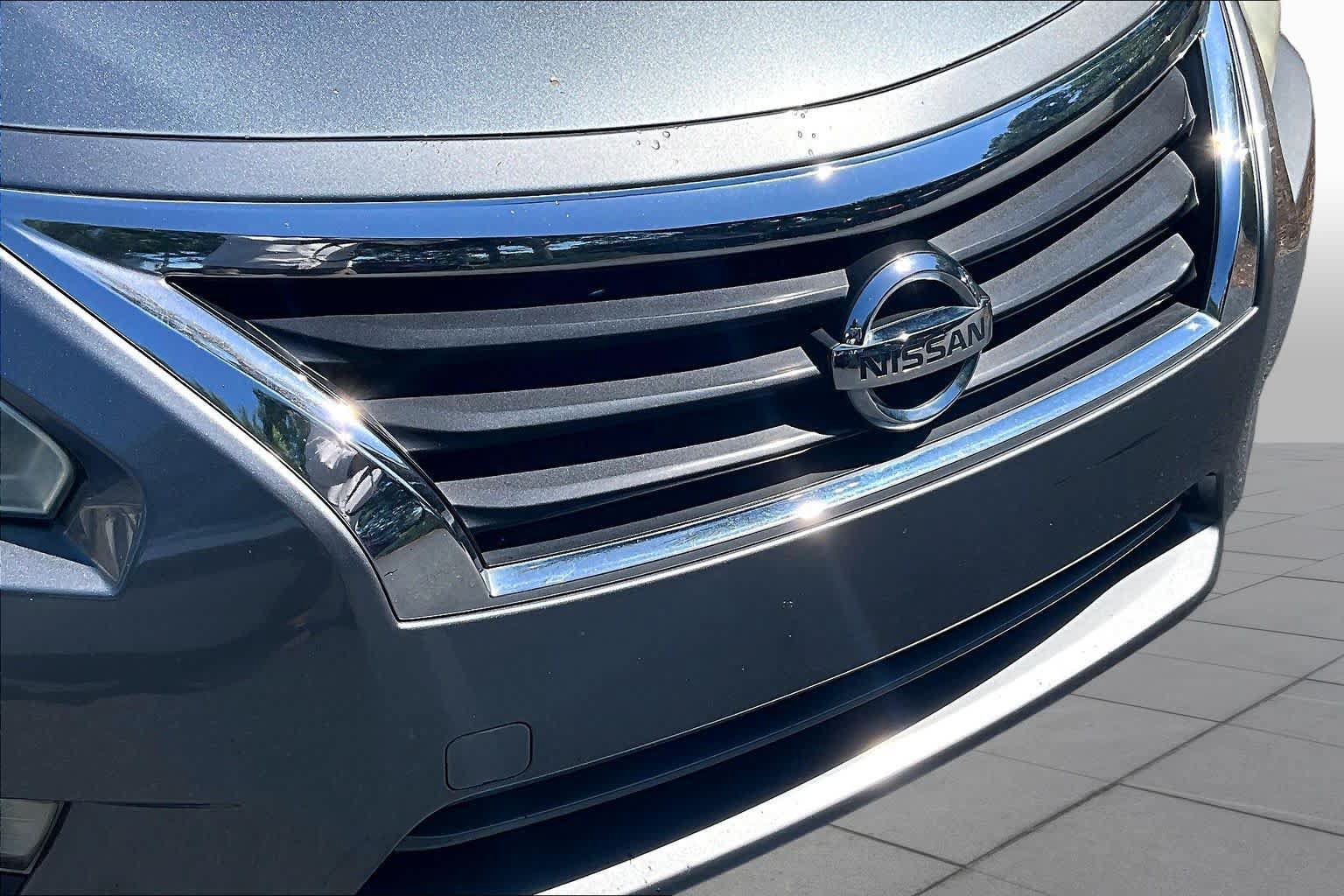Used 2015 Nissan Altima 2.5 SV FWD image 29