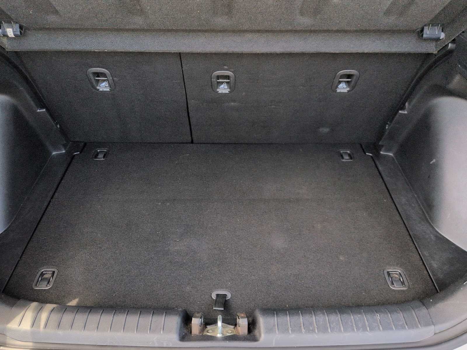Certified 2021 Hyundai Venue SE FWD image 34