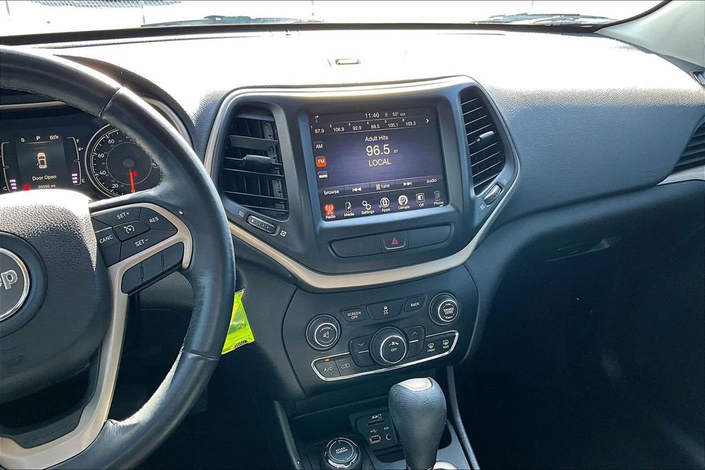 Used 2016 Jeep Cherokee Latitude image 9