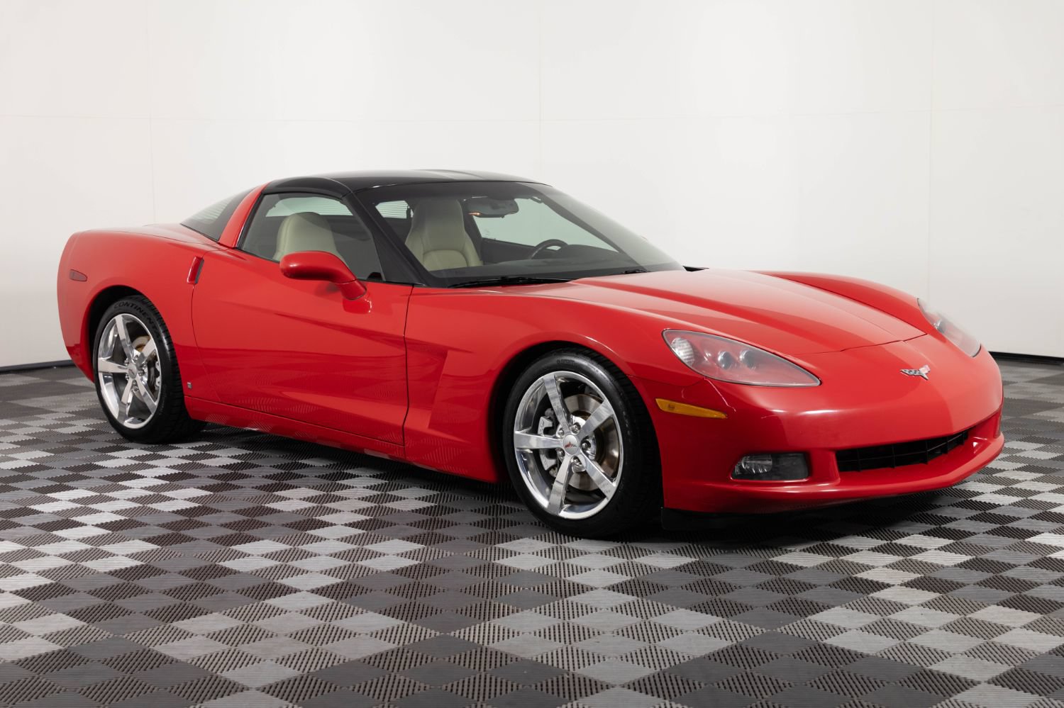 Used 2008 Chevrolet Corvette Coupe w/ Preferred Equipment Group RWD image 10