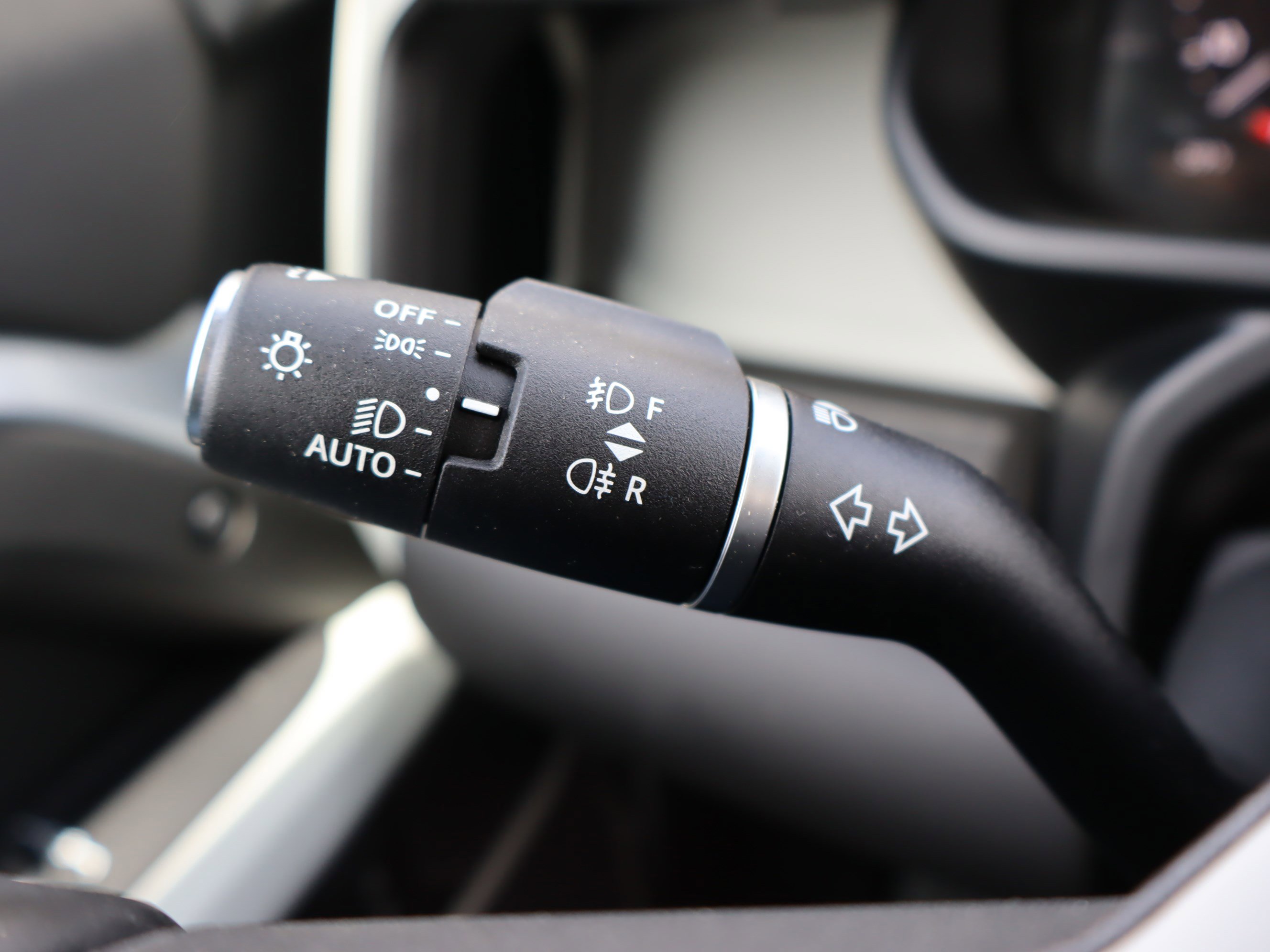 Used 2024 Land Rover Defender 90 S AWD/4WD image 21
