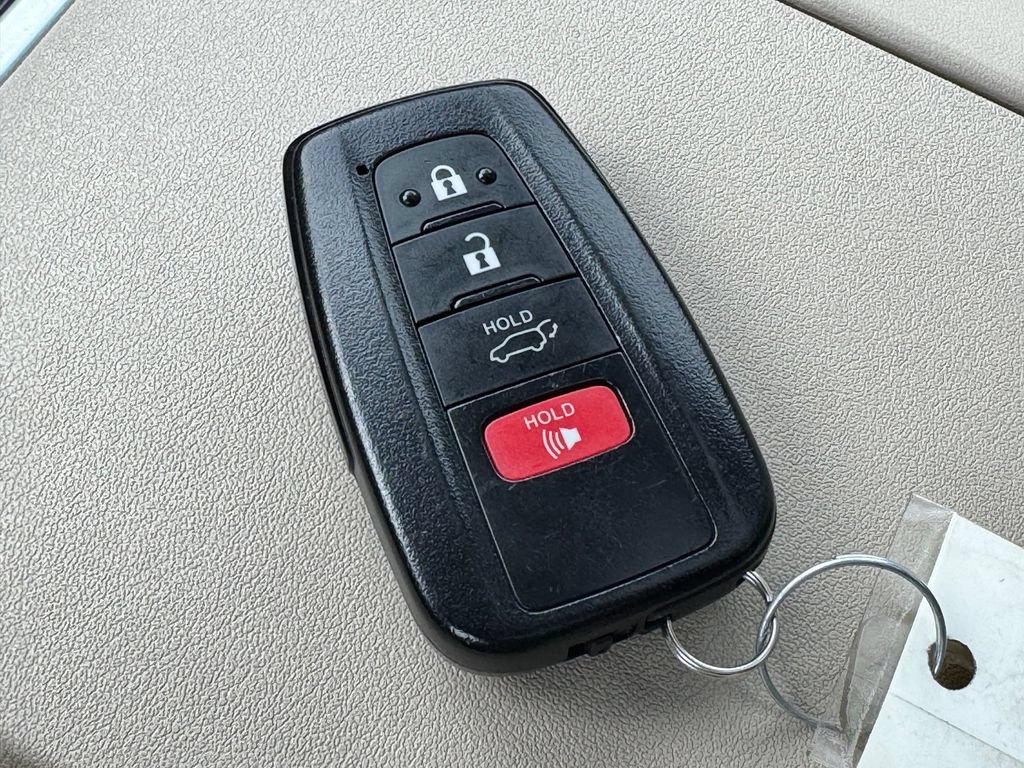 Used 2021 Toyota Highlander Platinum AWD/4WD image 36