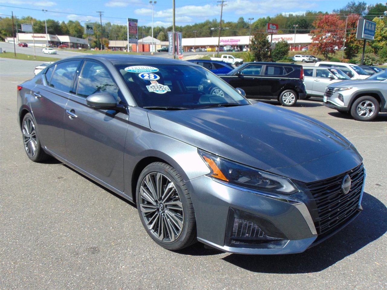 Used 2023 Nissan Altima 2.5 SL image 3