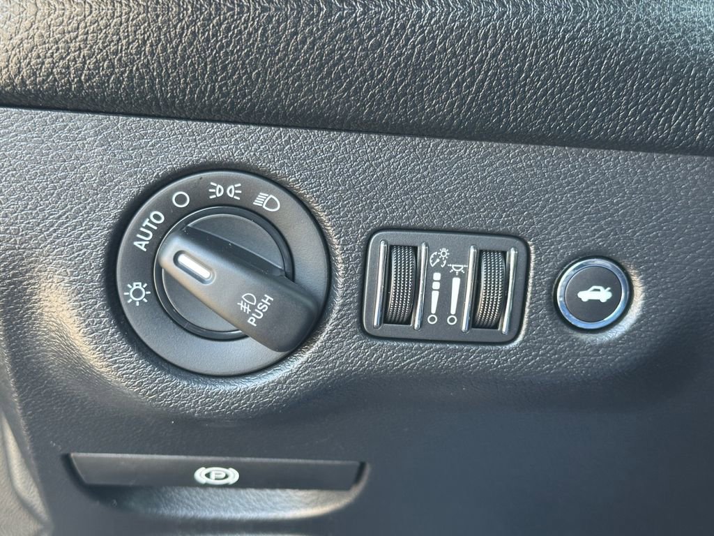 Used 2019 Dodge Challenger R/T Scat Pack w/ Plus Package RWD image 22