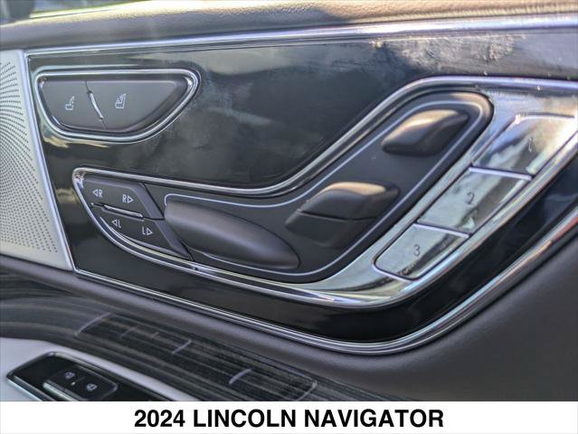 Used 2024 Lincoln Navigator Black Label AWD/4WD image 31