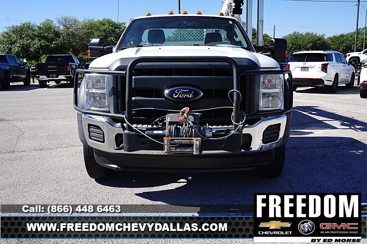 Used 2015 Ford F550 4x4 Regular Cab Super Duty image 2