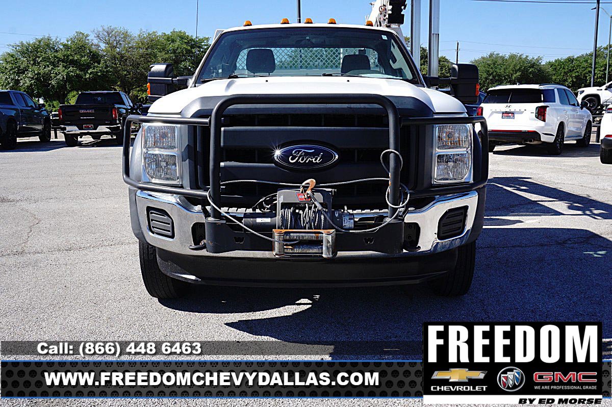 Used 2015 Ford F550 4x4 Regular Cab Super Duty image 2