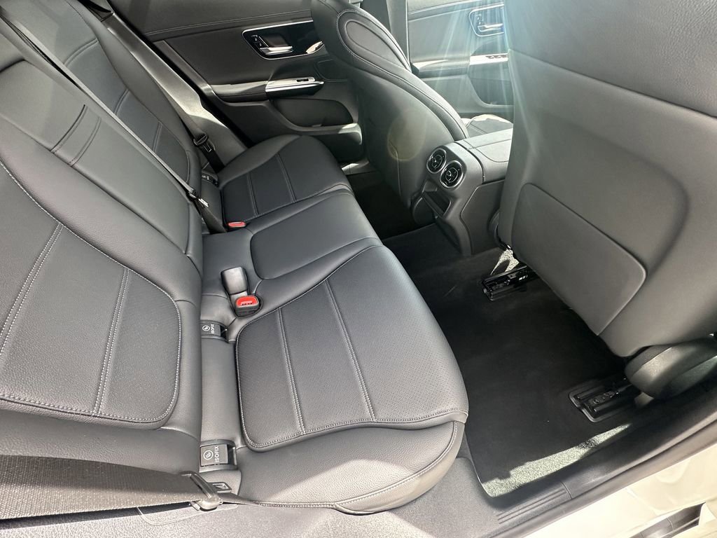 Certified 2025 Mercedes-Benz GLC 300 4MATIC image 18
