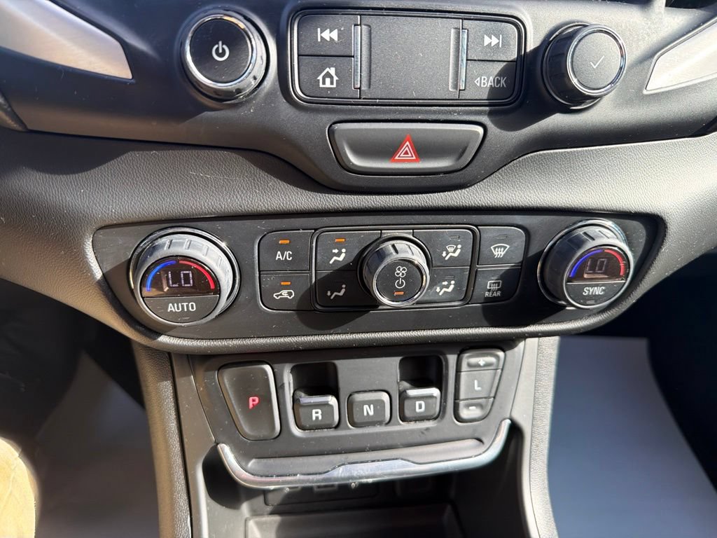 Used 2021 GMC Terrain SLT FWD image 26
