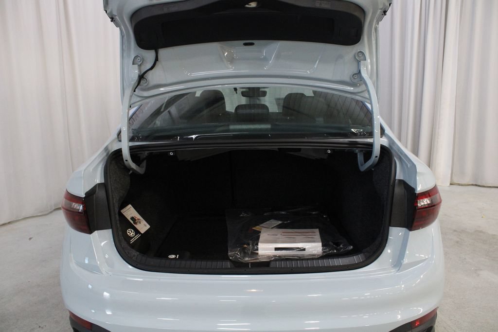New 2027 Volkswagen Jetta GLI Autobahn FWD image 31