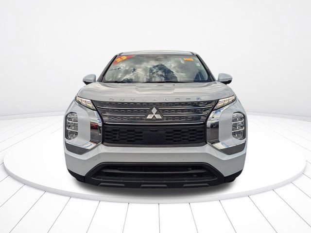 Used 2023 Mitsubishi Outlander ES image 6