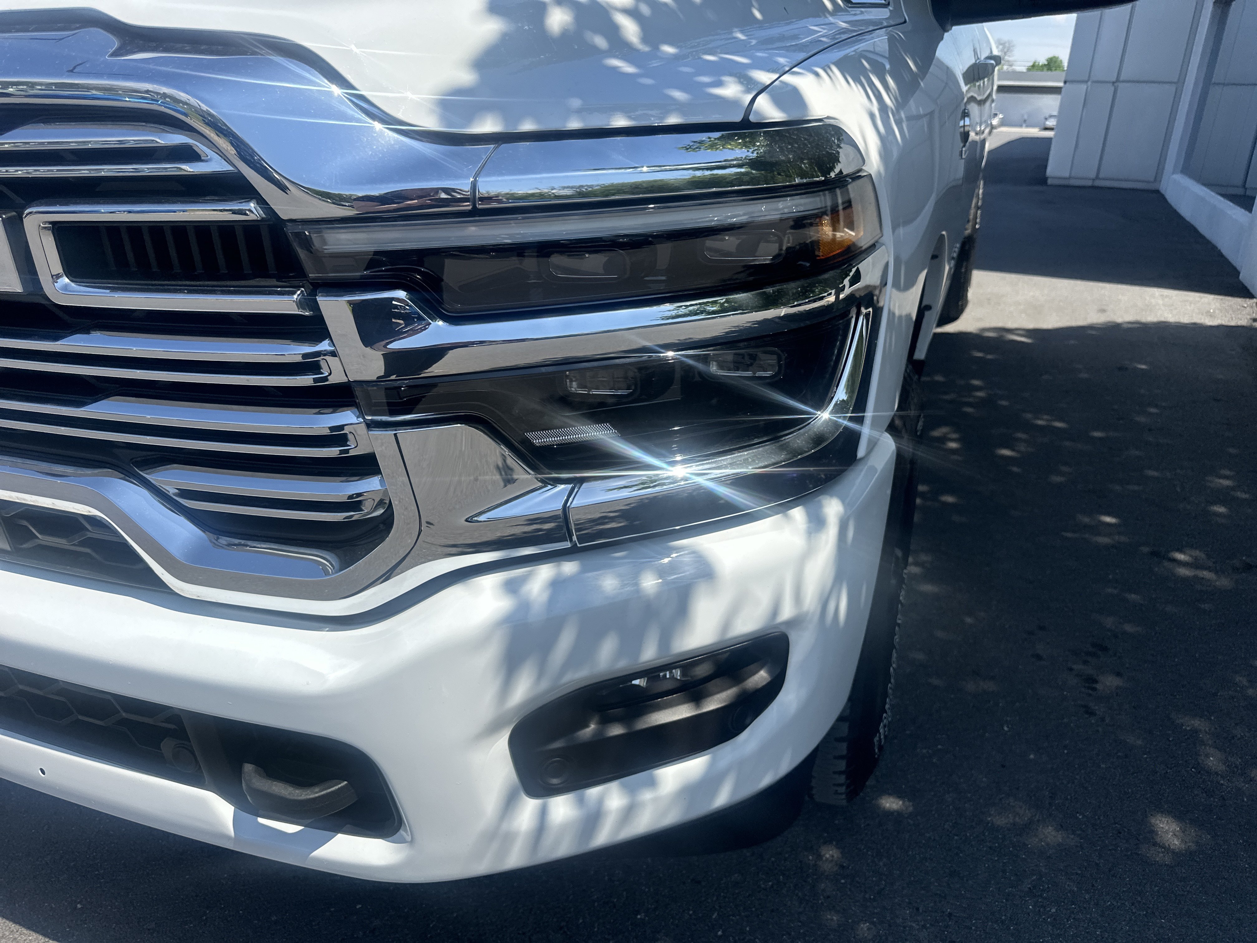 Used 2026 RAM 2500 Laramie AWD/4WD image 11