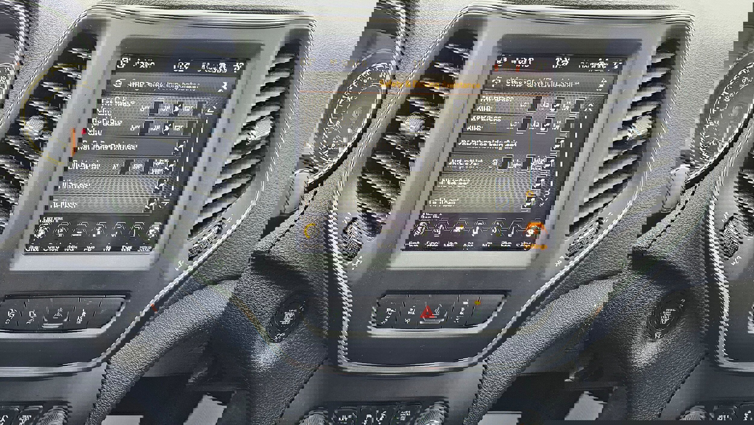 Used 2023 Jeep Cherokee Altitude Lux image 25