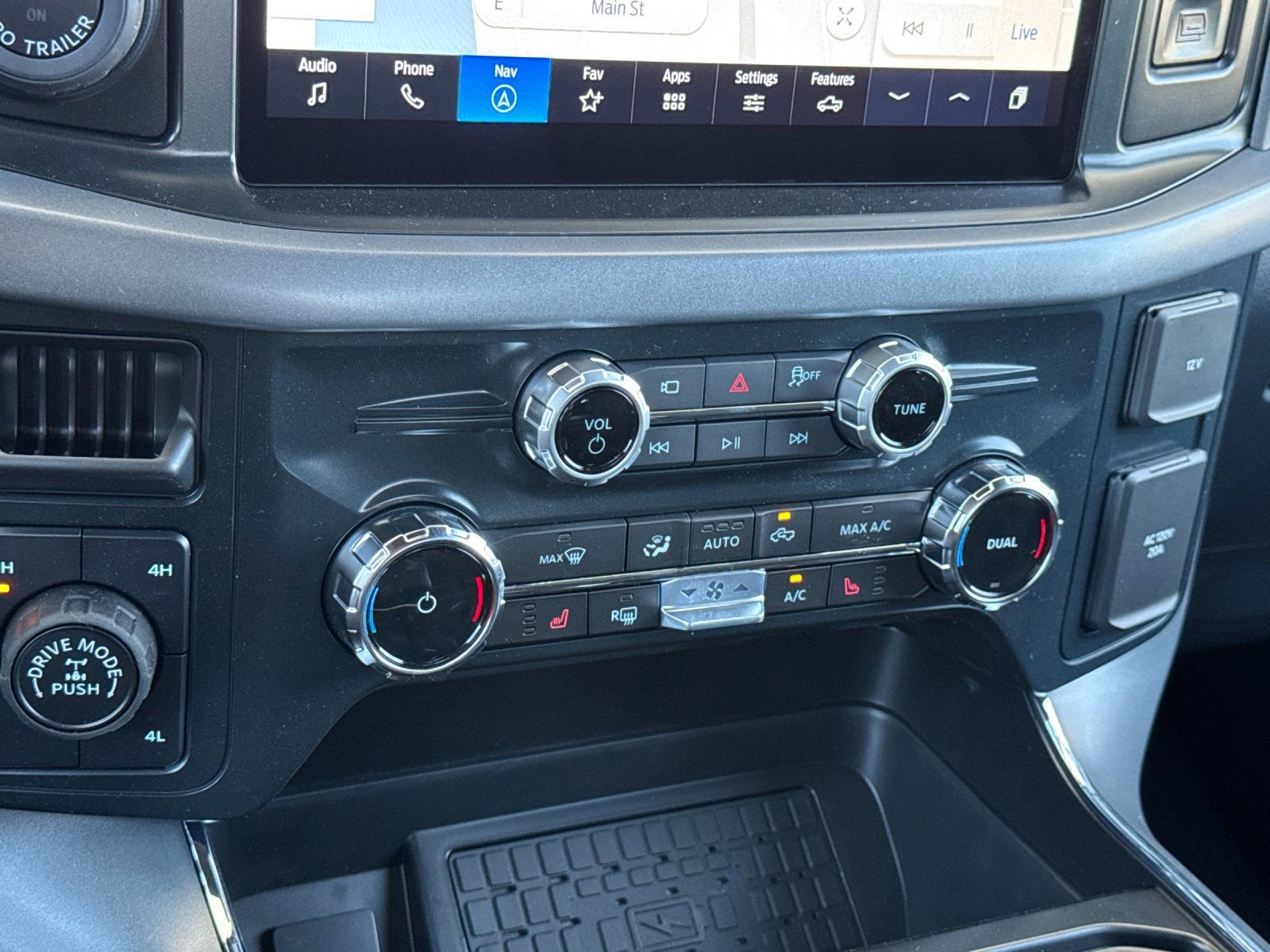 New 2025 Ford F150 XLT w/ Equipment Group 302A MID image 22