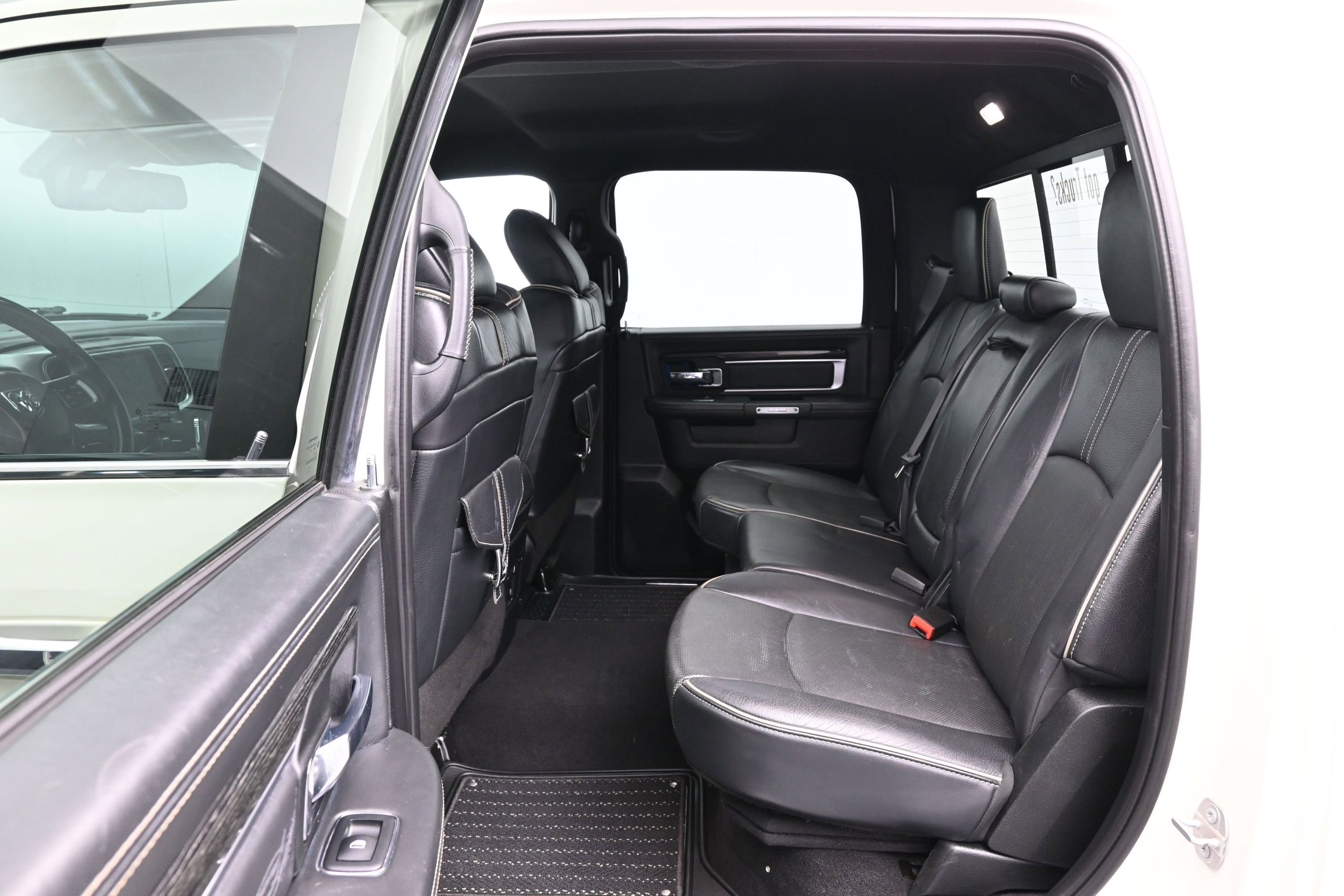 Used 2018 RAM 1500 Limited AWD/4WD image 11