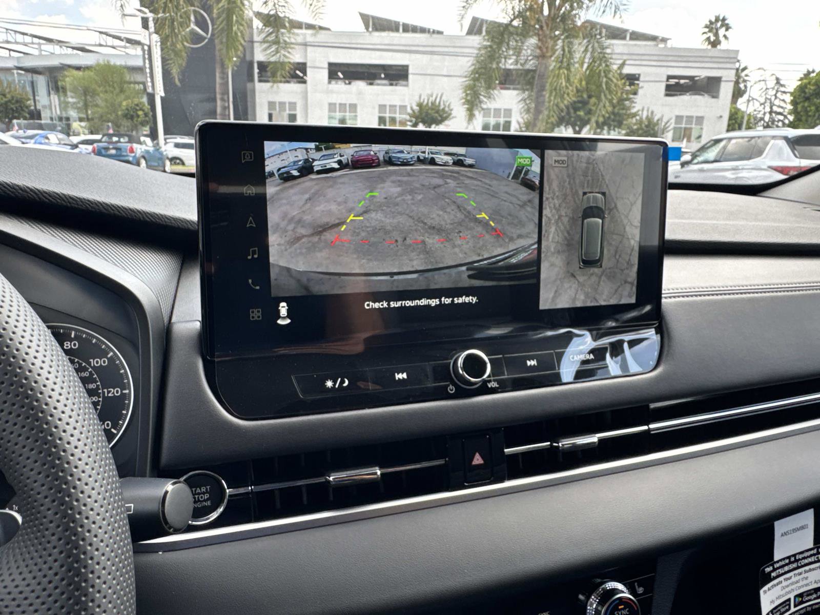 New 2025 Mitsubishi Outlander SE image 26