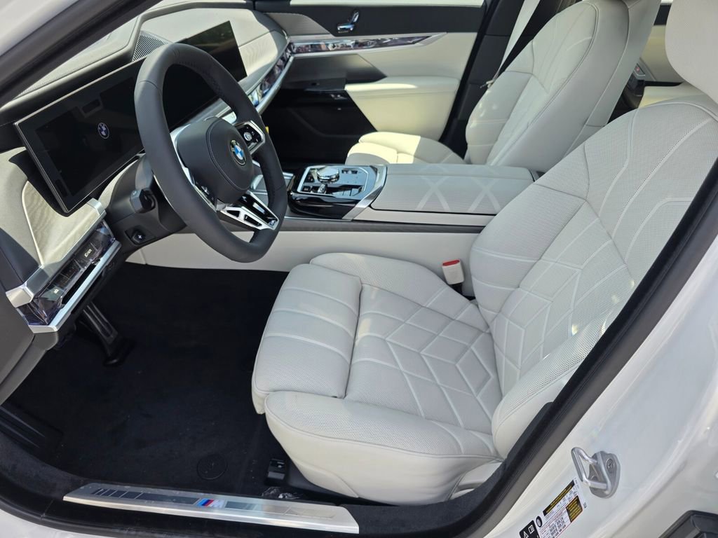 New 2026 BMW 760i xDrive w/ Executive Package image 7