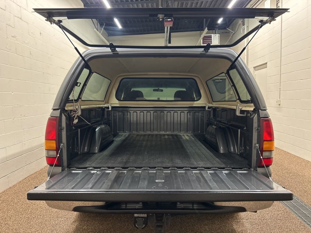 Used 2002 Chevrolet Silverado 1500 LS w/ Heavy Duty Suspension Pkg image 11