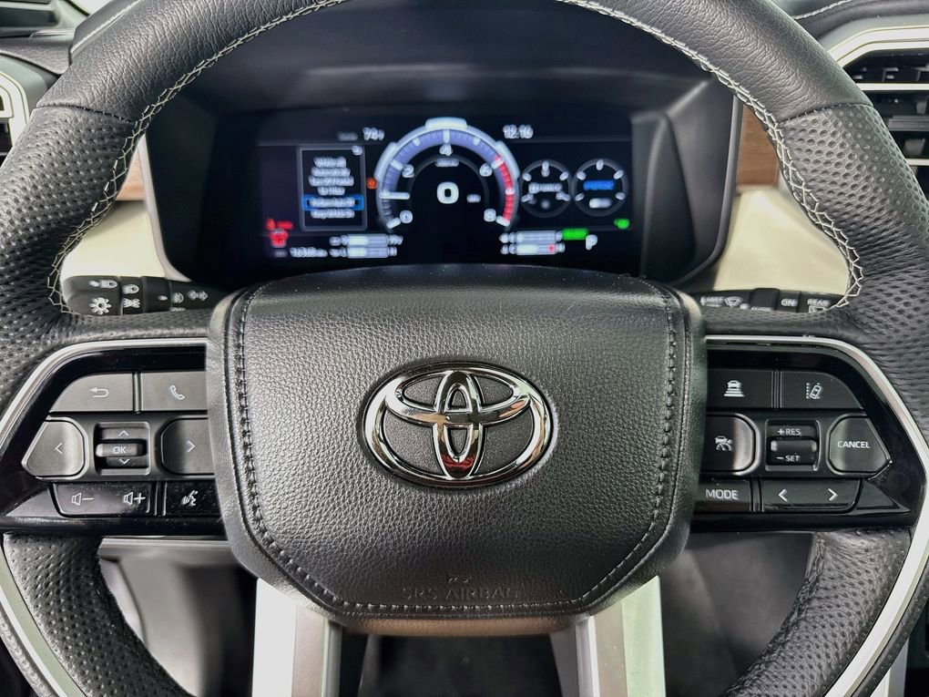 Used 2025 Toyota Sequoia Capstone AWD/4WD image 16