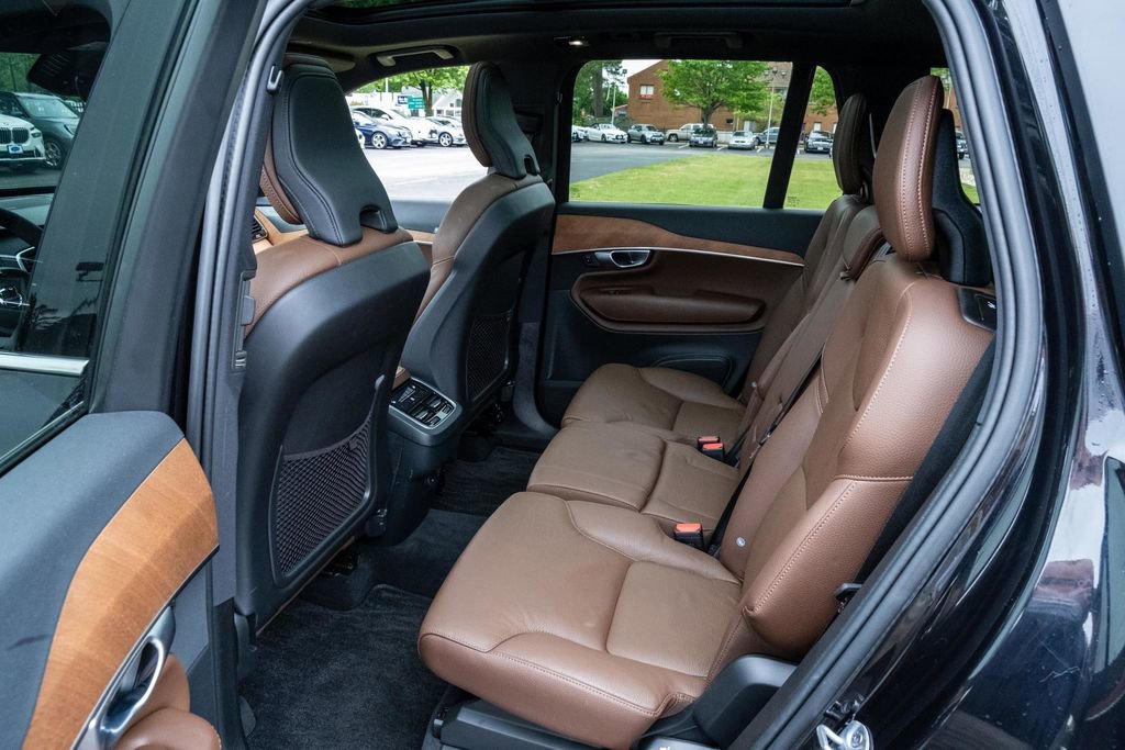 Used 2024 Volvo XC90 B6 Plus AWD/4WD image 19