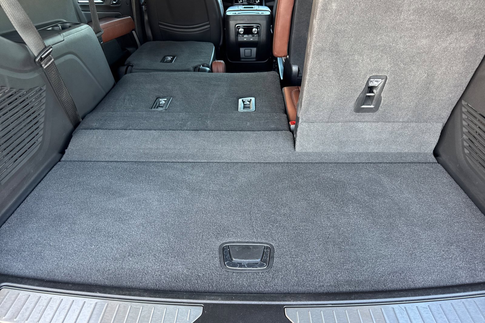 Certified 2023 GMC Yukon Denali Ultimate AWD/4WD image 18
