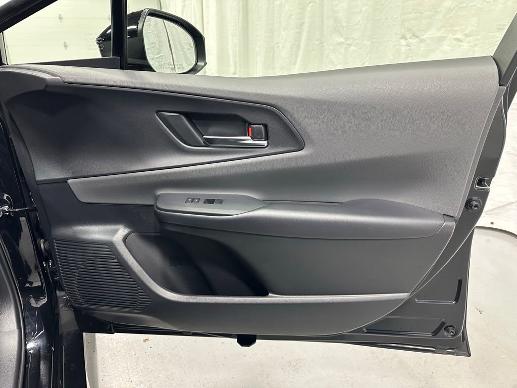 Used 2025 Toyota Prius XLE image 58