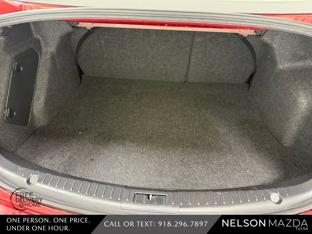 Used 2011 MAZDA MAZDA3 i Touring FWD image 36