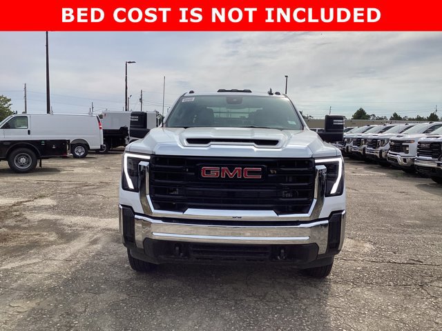 New 2025 GMC Sierra 3500 Pro w/ Convenience Package