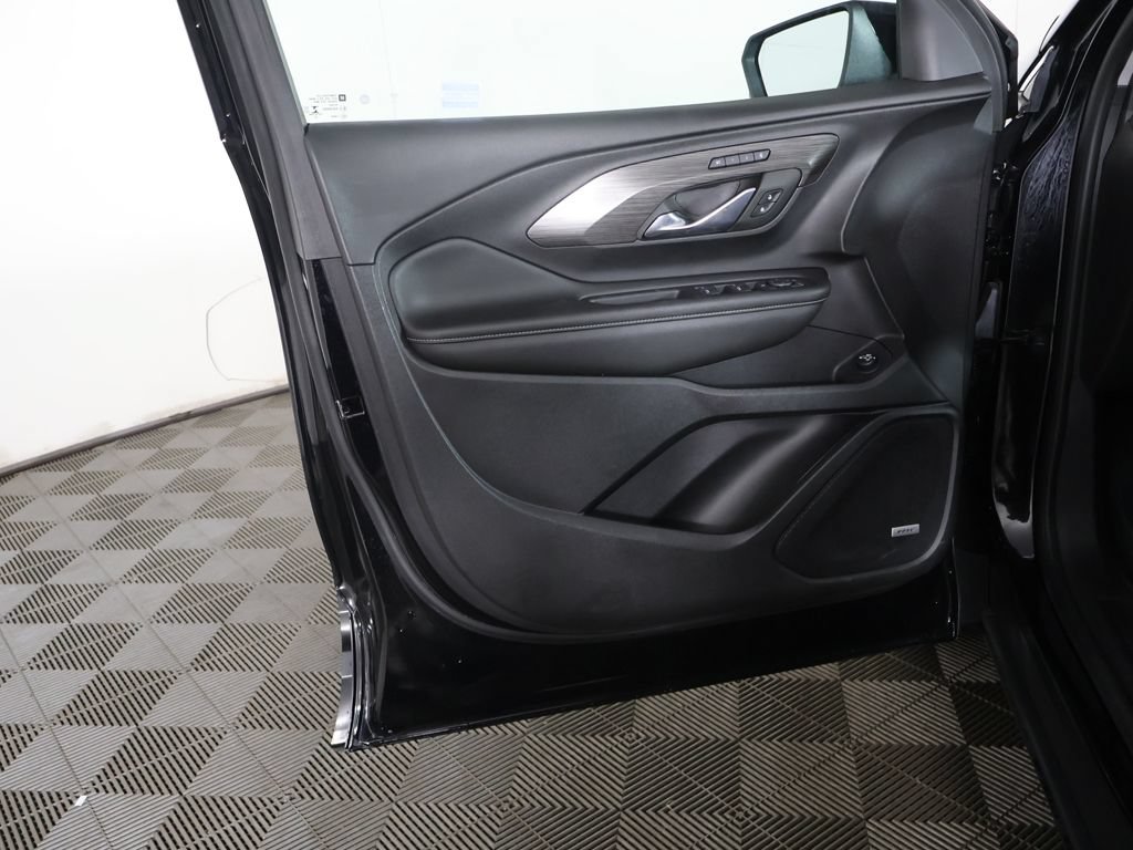 Used 2023 GMC Terrain SLT w/ Infotainment Package II AWD/4WD image 22