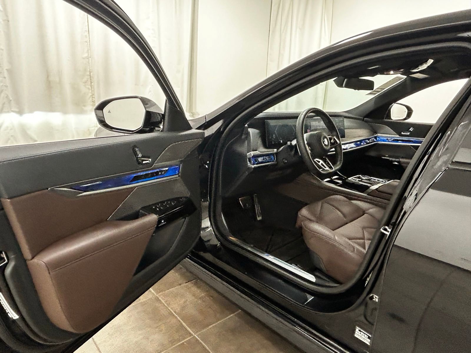 Used 2024 BMW 740i xDrive image 24