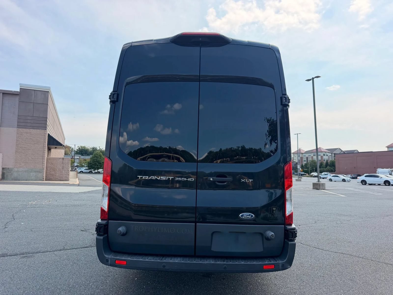 Used 2018 Ford Transit 350 XLT RWD image 6