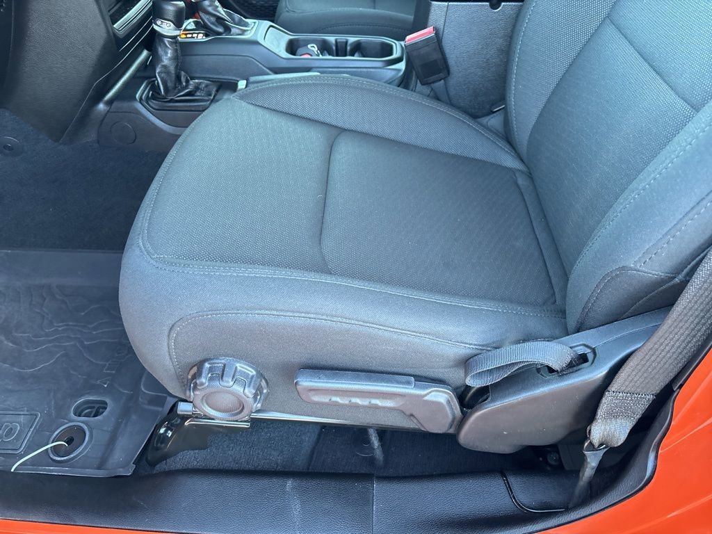 Used 2023 Jeep Gladiator Sport AWD/4WD image 15